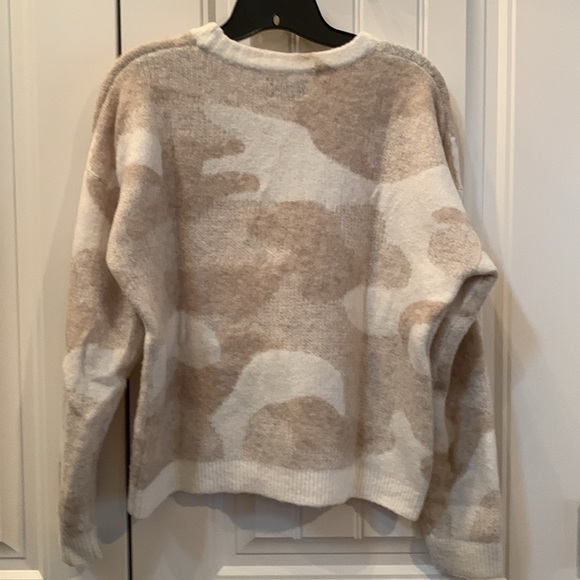 LUCKY BRAND Cream Tan Cozy Camo Sweater S - Picture 6 of 7